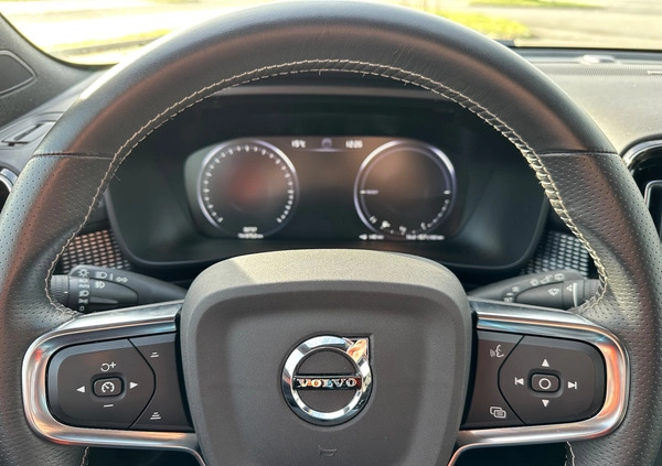 Volvo XC 40 cena 139900 przebieg: 38000, rok produkcji 2020 z Prusice małe 781